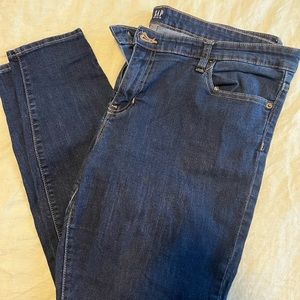 Gap Skinny Jeans - Size 34